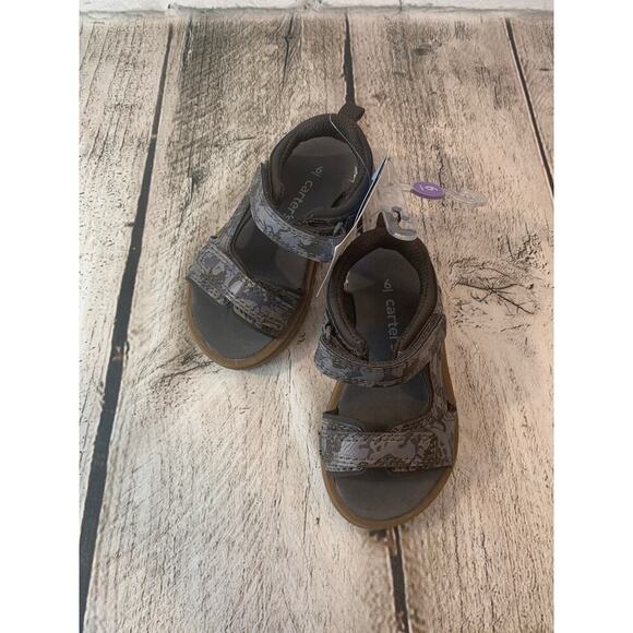 CARTER’S Boy’s Gray Gabriel Camo Wipe Away Sandals / Size: 6 - Picture 1 of 8